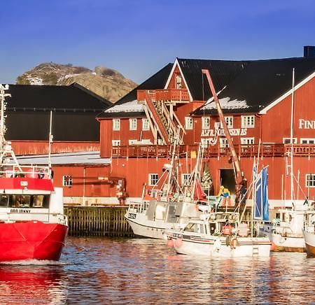Finnholmen Brygge Henningsvær Buitenkant foto