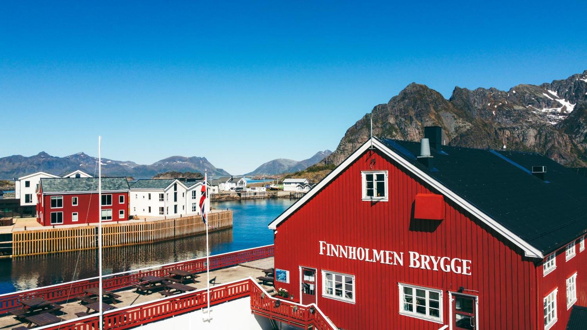 Finnholmen Brygge Henningsvær Buitenkant foto